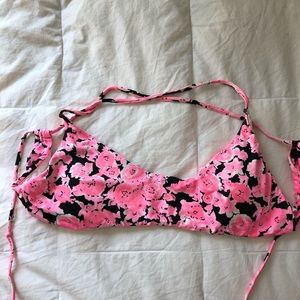 Volcom Pink bikini top barely worn